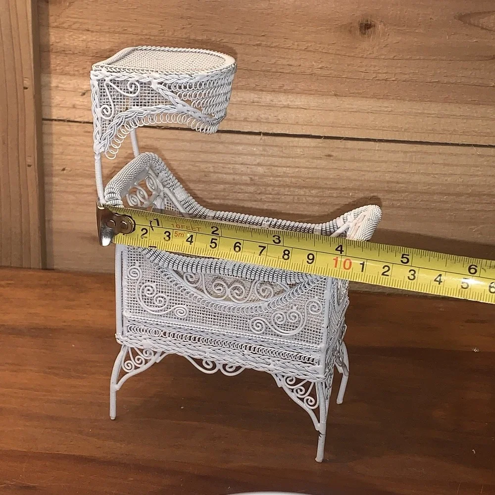 VTG Dollhouse Miniature Victorian Style Metal Wire White Wicker Bassinet Cradle
